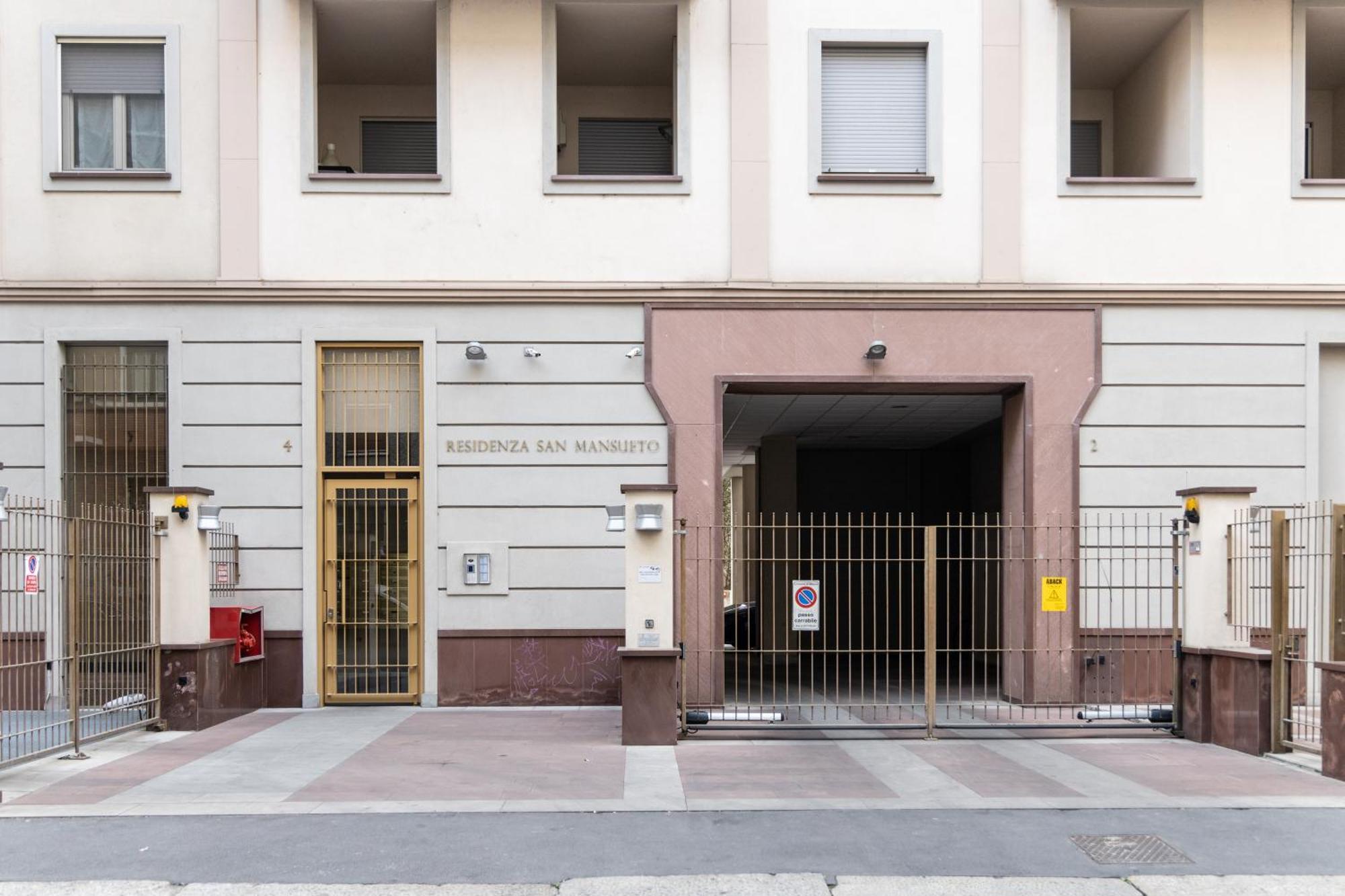 Bocconi'S Nest - Close To Duomo With Terrace Milan Extérieur photo