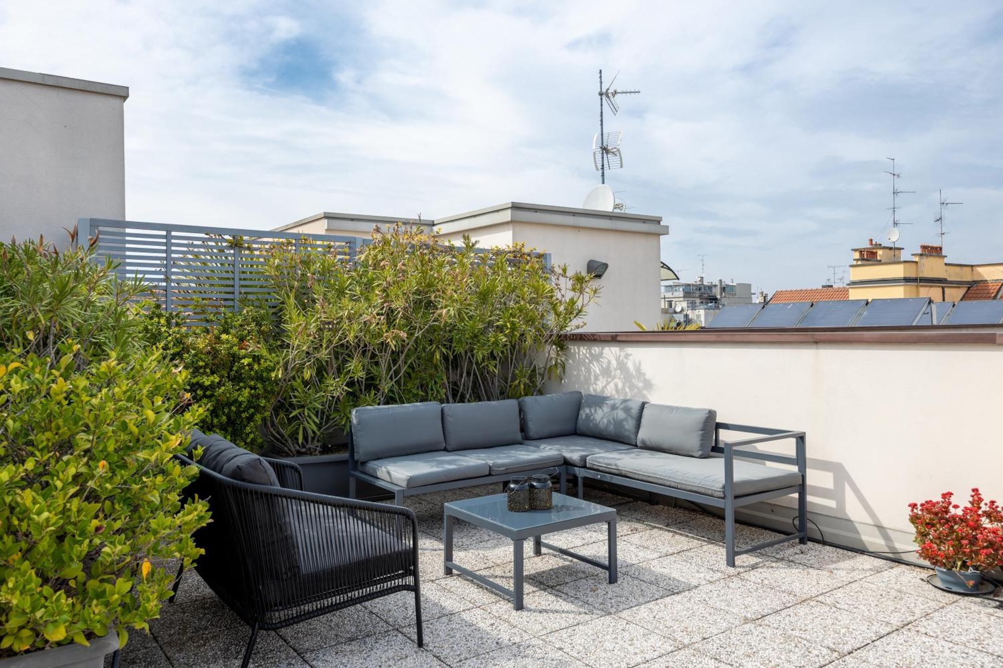 Bocconi'S Nest - Close To Duomo With Terrace Milan Extérieur photo
