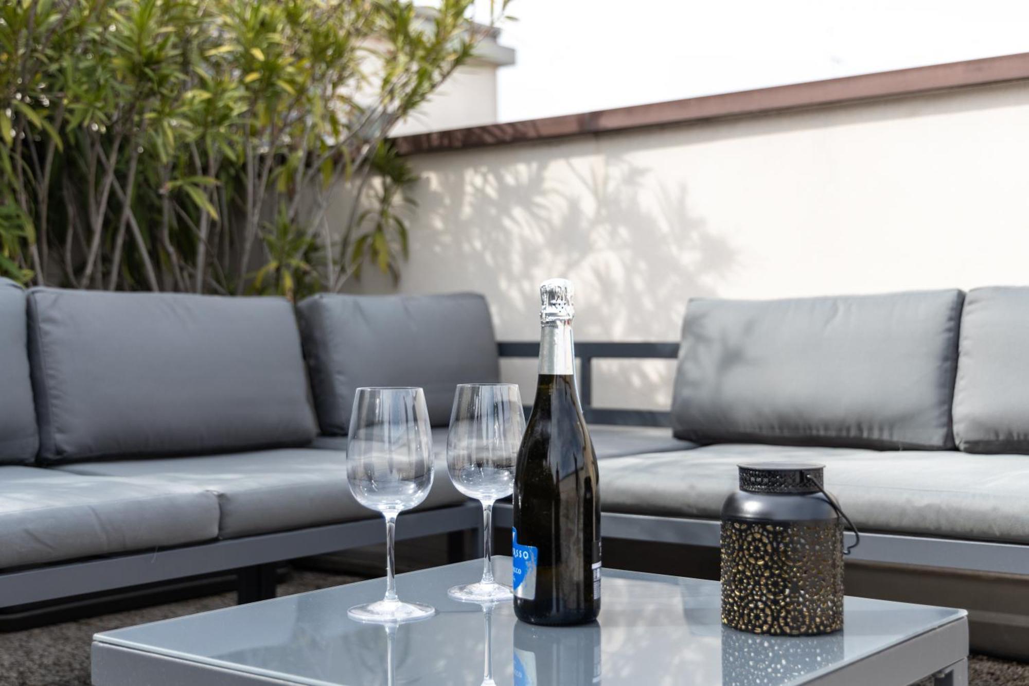 Bocconi'S Nest - Close To Duomo With Terrace Milan Extérieur photo